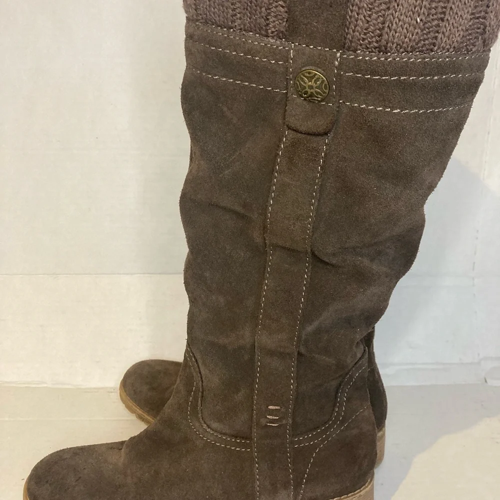 Bjorndal Woman Brown Suede Knee-High 'Stylish Boots Size 8